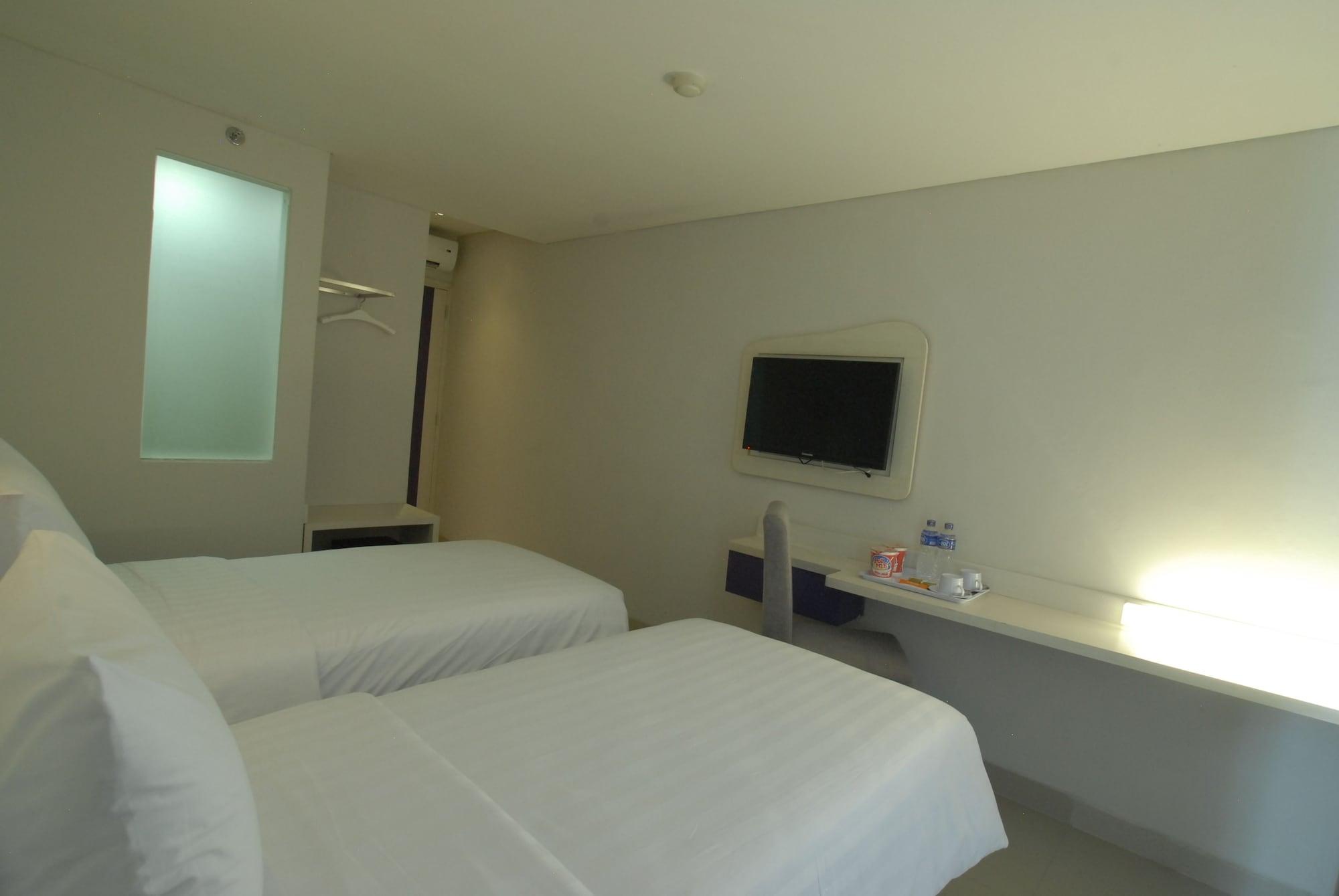 Vio Hotel Veteran Бандунг Экстерьер фото