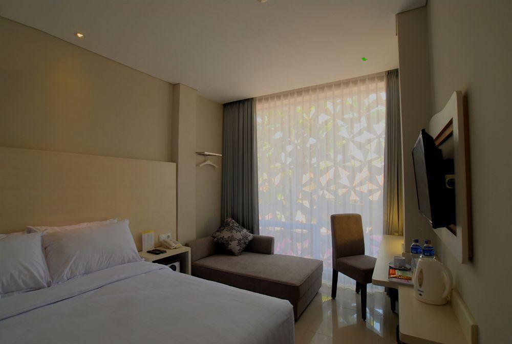 Vio Hotel Veteran Бандунг Экстерьер фото