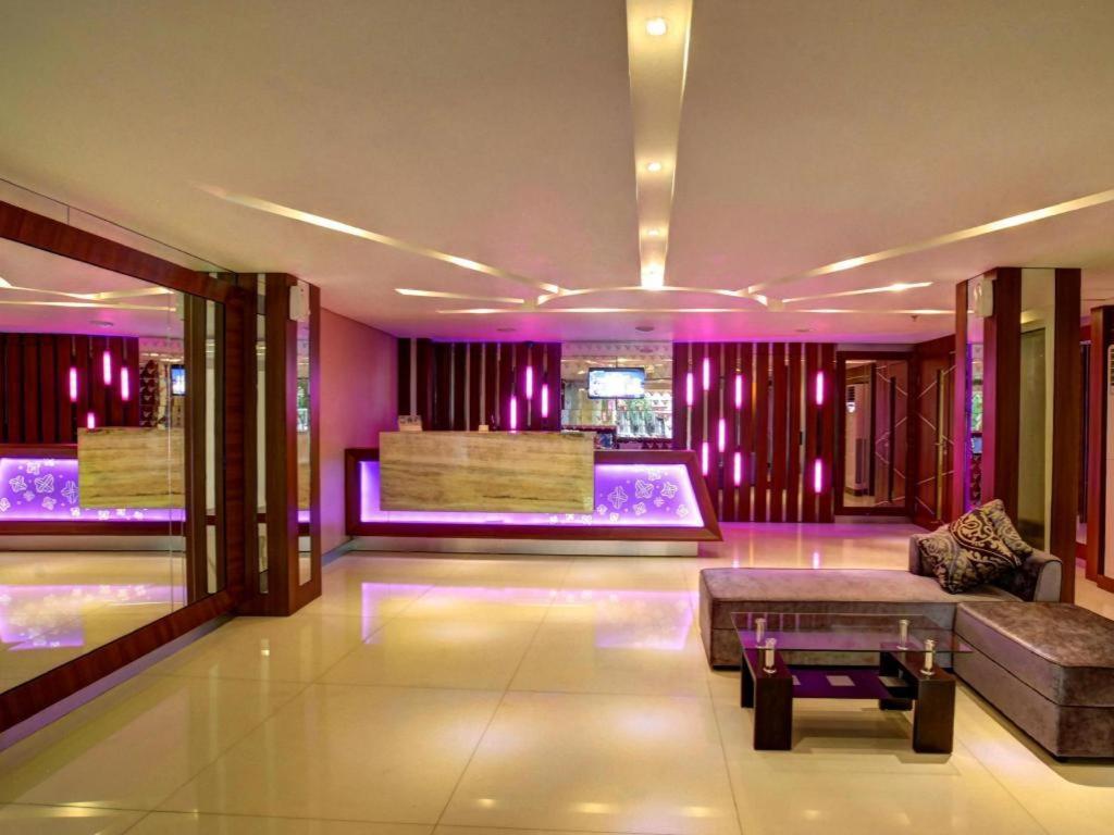 Vio Hotel Veteran Бандунг Экстерьер фото